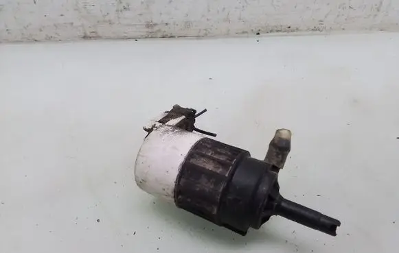 Opel Frontera B Windscreen/windshield washer pump