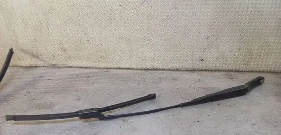 Volkswagen PASSAT B7 Windshield/front glass wiper blade 3C1955410B