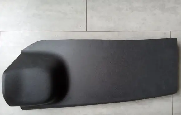 Front sill trim cover