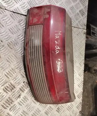 Mazda 323 F Rear/tail lights
