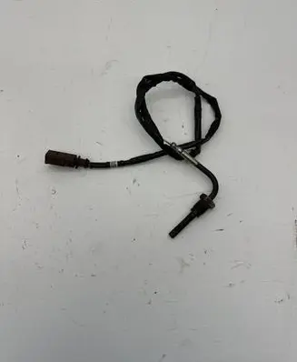 Volkswagen Touran II Exhaust gas temperature sensor 03L906088DH