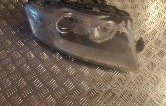 Audi A8 S8 D3 4E Headlight/headlamp