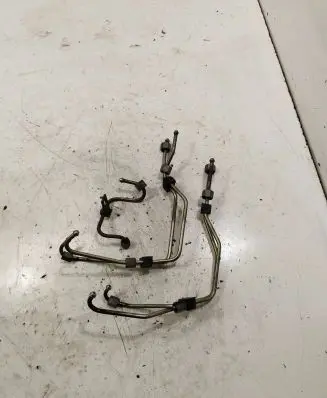 Fuel injector supply line/pipe