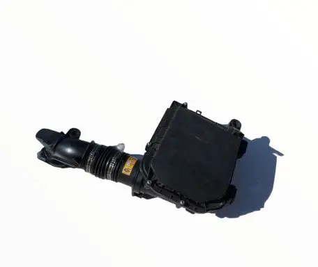 Mercedes-Benz C W205 Air filter box A2760903701