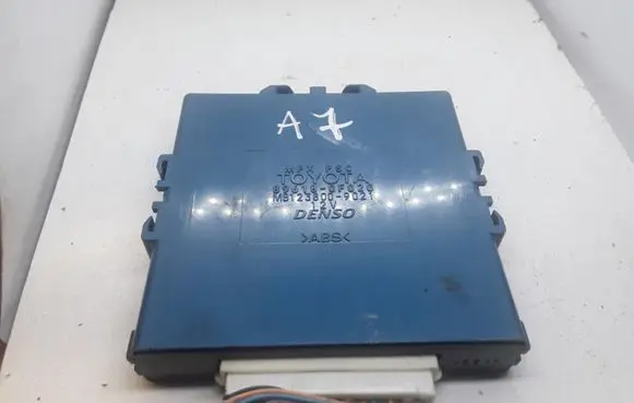 Toyota Corolla Verso E121 Combustion control unit/module 896180F020 MB1238009021