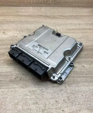 Volvo S40, V40 Engine control unit/module ECU 8200065994 0281011086 EDC15C3