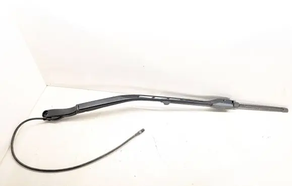 Volvo XC90 Front wiper blade arm 31391847