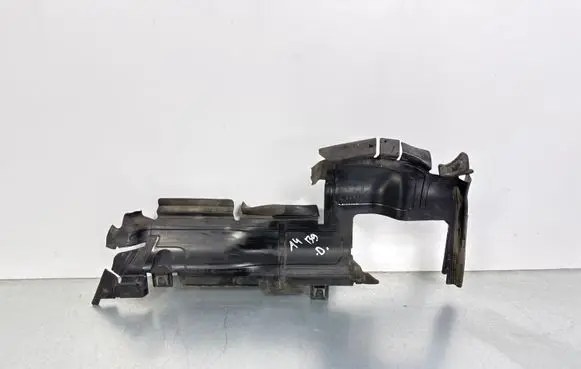 Audi A4 S4 B9 Intercooler air guide/duct channel 8W0121284