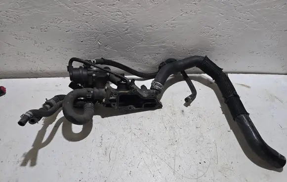 Engine coolant pipe/hose