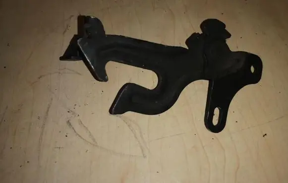 Engine bonnet (hood) release handle