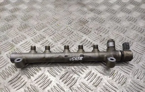 Volvo S80 Fuel main line pipe 31303612