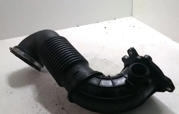 Land Rover Evoque I Turbo air intake inlet pipe/hose GJ329F876AB 1165406S01