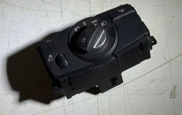 Light switch