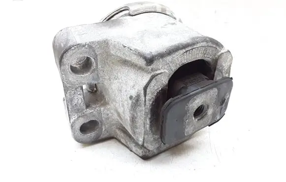 Volvo S60 Engine mount bracket 31304038