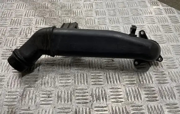 Opel Zafira C Intercooler hose/pipe 13381208