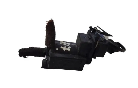 BMW 5 F10 F11 Turbo solenoid valve 70231800 7810831