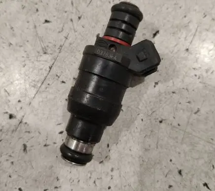 BMW 7 E38 Fuel injector D3763FA