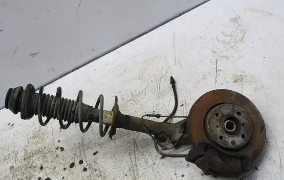 Nissan X-Trail T32 Front wheel hub spindle knuckle 1111