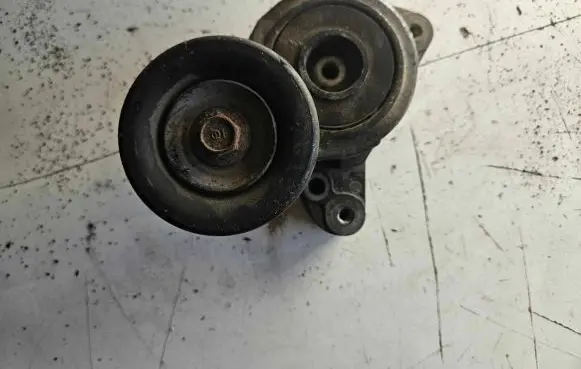 Honda Accord Generator/alternator belt tensioner