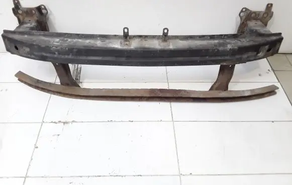 Volkswagen PASSAT B6 Front bumper cross member