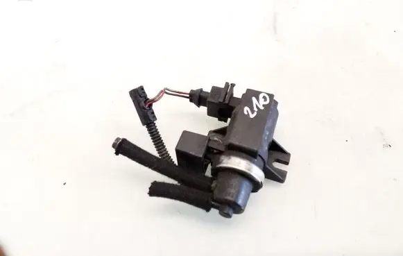 BMW 5 E39 Turbo solenoid valve 00262