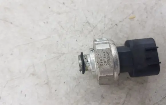 Toyota Auris 150 Air conditioning (A/C) pressure sensor 4990007880