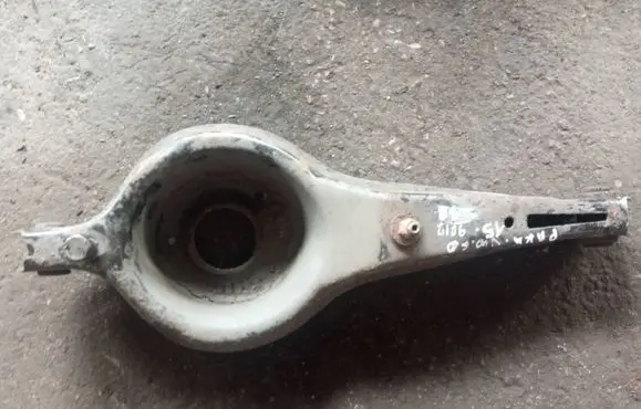 Volvo V40 Rear upper control arm/wishbone