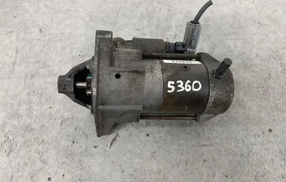 Toyota Yaris Starter motor 
