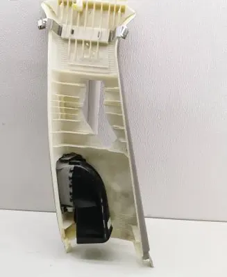 Volvo V70 (B) pillar trim (top) 06E5365