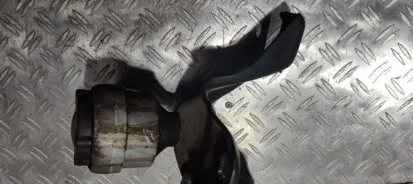 Ford Focus Engine mount bracket 98ab6038ck
