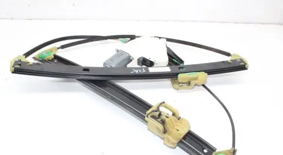 Audi A4 S4 B8 8K Front door electric window regulator 8K0837461A