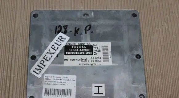 Toyota Avensis Verso Engine control unit/module 8966144260 020694 2110009110