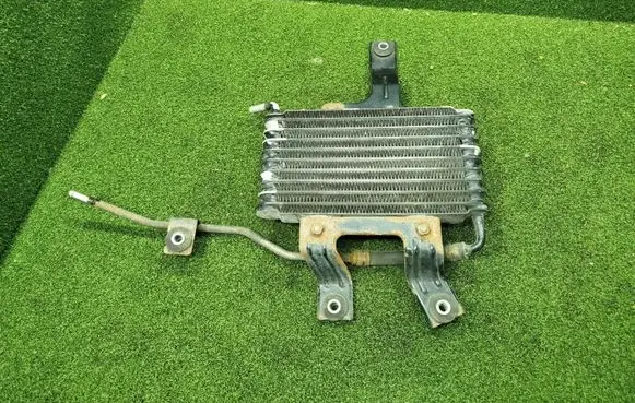 Mitsubishi Pajero Power steering radiator MR336579