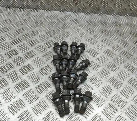 Volvo V60 Nuts/bolts 31423735