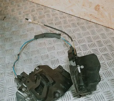 BMW 6 F06 Gran coupe Rear door lock A053702 7276321