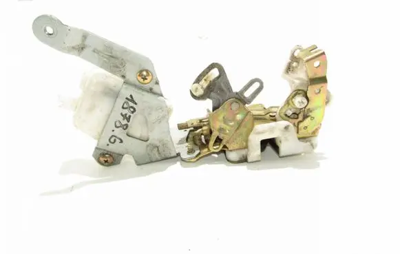 Mitsubishi Pajero Tailgate/trunk/boot lock/catch/latch