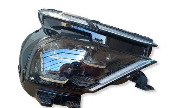 Citroen C4 III e-C4 Headlight/headlamp 73243672