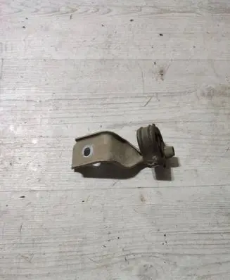 Mercedes-Benz GLA W156 X156 Muffler mount bracket/holder A1684920144