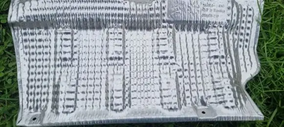 Volkswagen PASSAT B8 Heat shield in engine bay 3G0825716