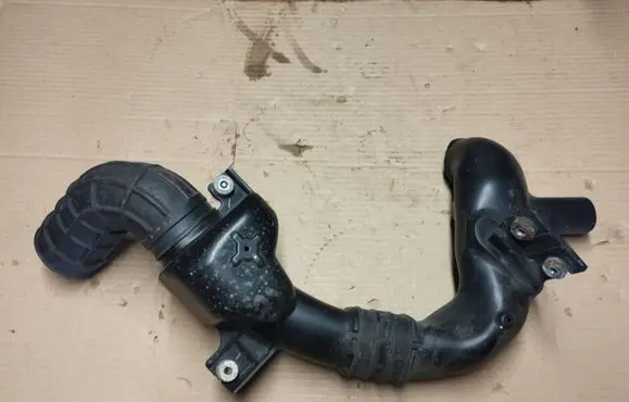 Honda CR-V Air intake duct part ATP153