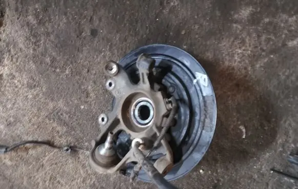 Dodge Durango Rear wheel hub