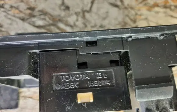 Toyota Corolla E120 E130 Wing mirror switch 183574 777665
