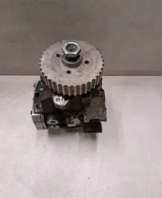 Audi A4 S4 B6 8E 8H Fuel injection high pressure pump 0470506033 059130106L