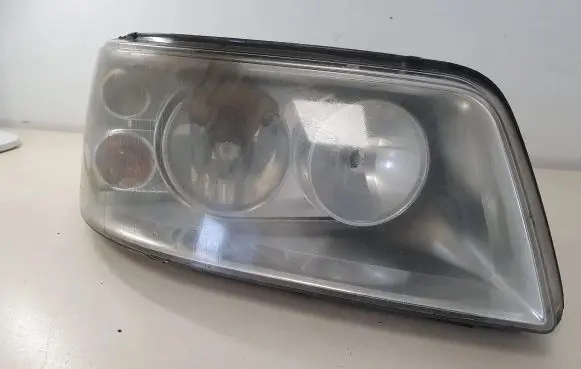 Volkswagen Multivan T5 Headlight/headlamp 7H1941016L