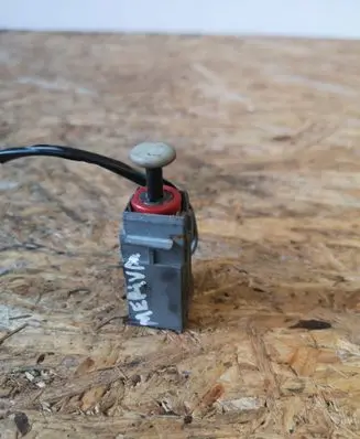 Clutch pedal sensor