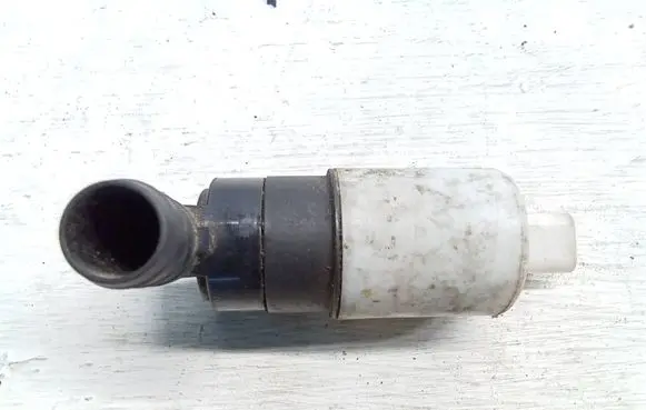 Nissan Primastar Windscreen/windshield washer pump 8200067015