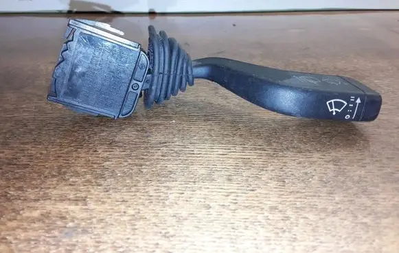 Opel Astra F Wiper control stalk 090243395501