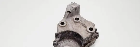 Peugeot 407 Engine mounting bracket 9645030780