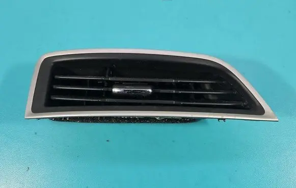 Dash center air vent grill