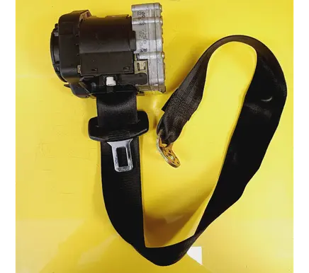 Audi A6 S6 C5 4B Rear seatbelt 60386